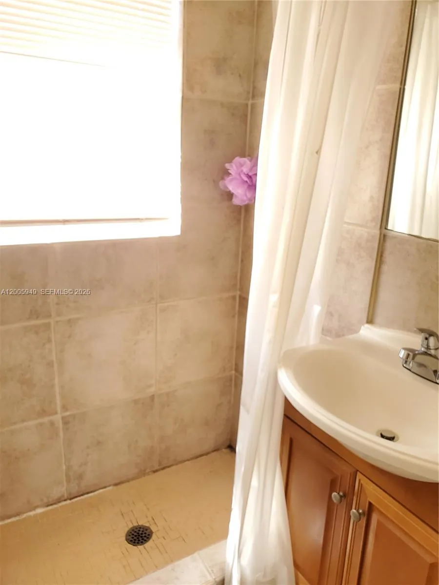 2114 Mckinley St Rear A, Hollywood, Florida 33020, Hollywood, Florida 33020, 1 Bedroom Bedrooms, ,1 BathroomBathrooms,Residential Lease,For Rent,2114 Mckinley St Rear A, Hollywood, Florida 33020,A12005949