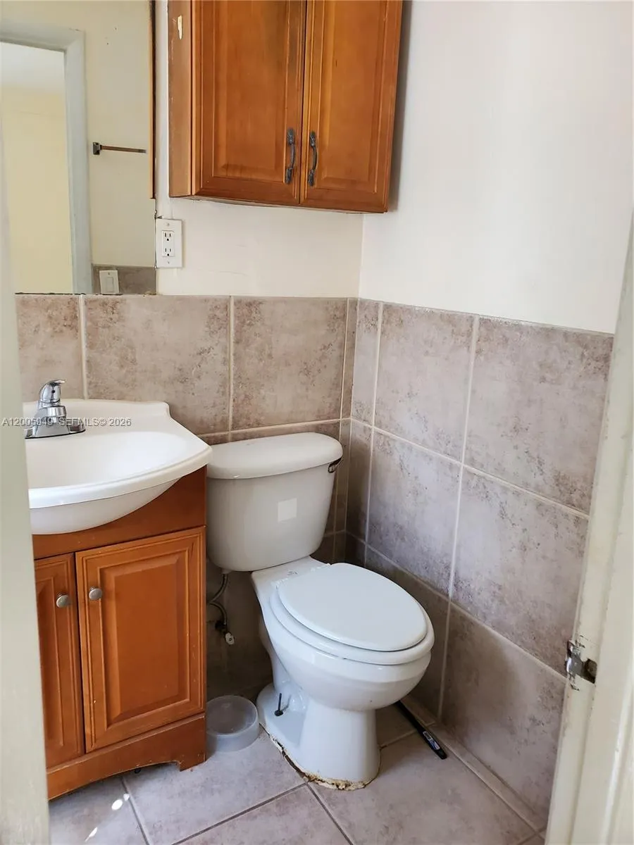 2114 Mckinley St Rear A, Hollywood, Florida 33020, Hollywood, Florida 33020, 1 Bedroom Bedrooms, ,1 BathroomBathrooms,Residential Lease,For Rent,2114 Mckinley St Rear A, Hollywood, Florida 33020,A12005949