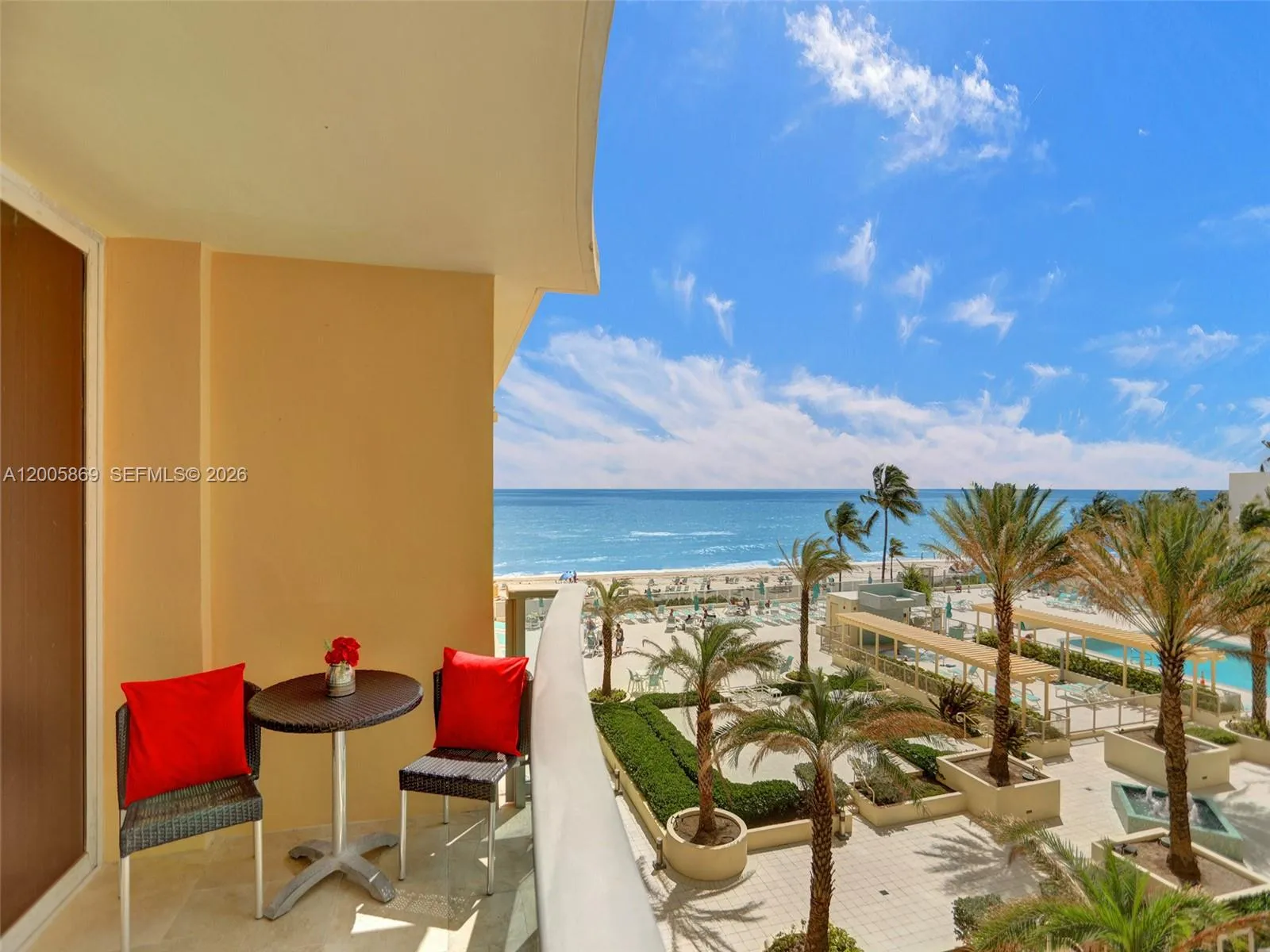 Hollywood, Florida 33019, 1 Bedroom Bedrooms, ,1 BathroomBathrooms,Residential,For Sale,A12005869