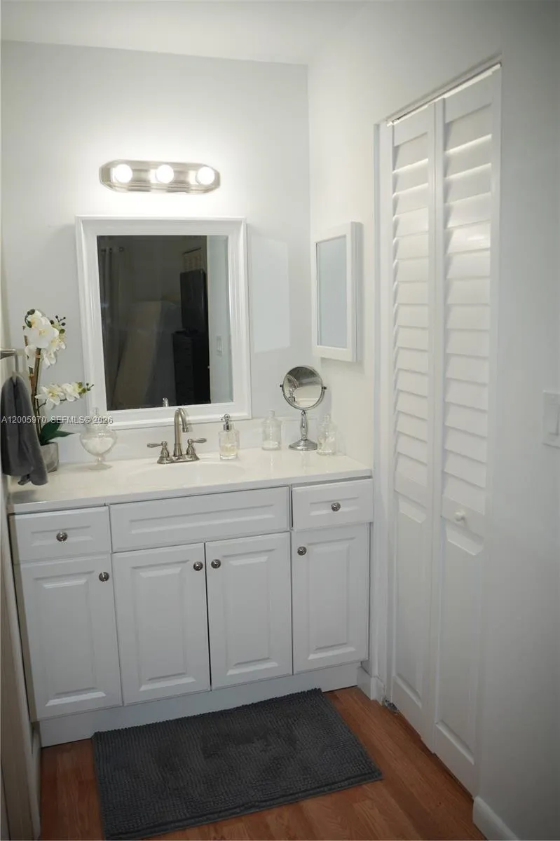 6001 N Falls Cir Dr 203, Lauderhill, Florida 33319, Lauderhill, Florida 33319, 2 Bedrooms Bedrooms, ,2 BathroomsBathrooms,Residential,For Sale,6001 N Falls Cir Dr 203, Lauderhill, Florida 33319,A12005970