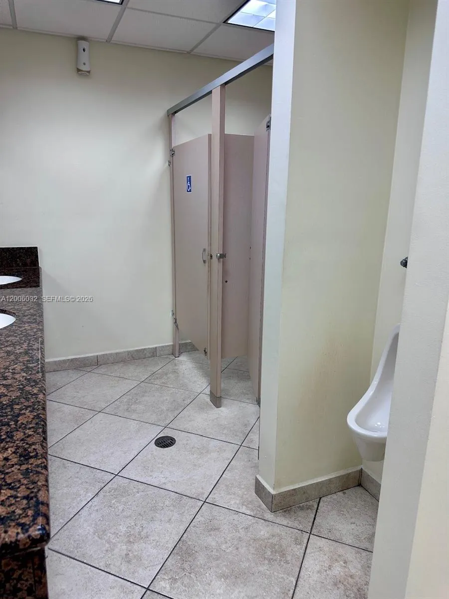 5455 Sw 8 St 215, Miami, Florida 33134, Miami, Florida 33134, ,Commercial Lease,For Rent,5455 Sw 8 St 215, Miami, Florida 33134,A12006032
