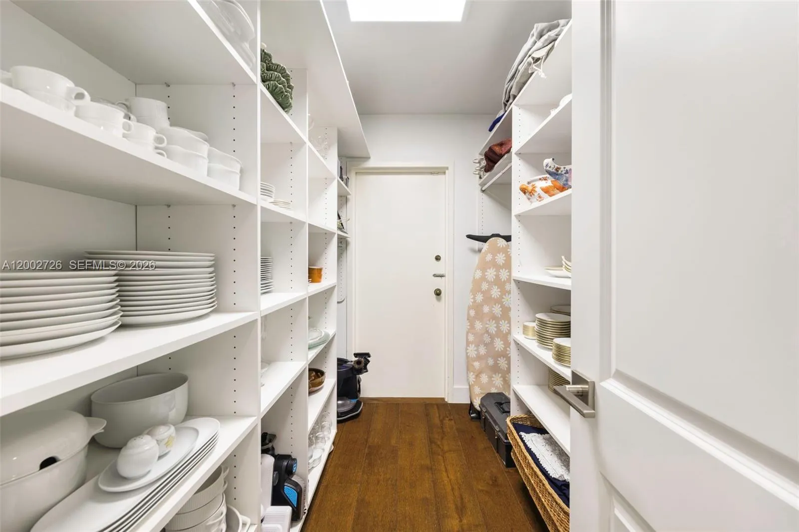 2 Grove Isle Dr B1109, Coconut Grove, Florida 3313, Coconut Grove, Florida 33133, 3 Bedrooms Bedrooms, ,2 BathroomsBathrooms,Residential,For Sale,2 Grove Isle Dr B1109, Coconut Grove, Florida 3313,A12002726