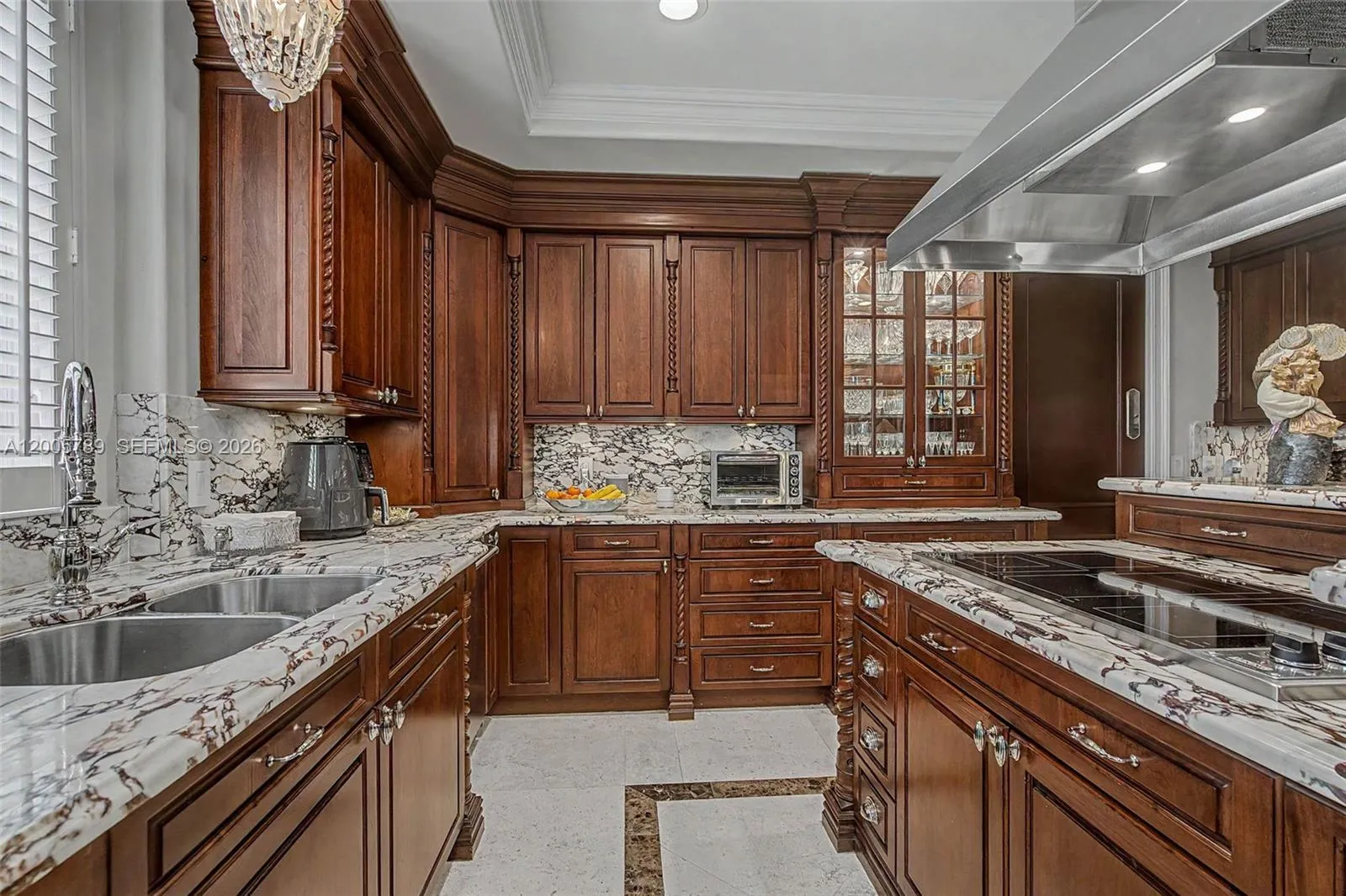 600 Coral Way 5, Coral Gables, Florida 33134, Coral Gables, Florida 33134, 3 Bedrooms Bedrooms, ,3 BathroomsBathrooms,Residential,For Sale,600 Coral Way 5, Coral Gables, Florida 33134,A12005789