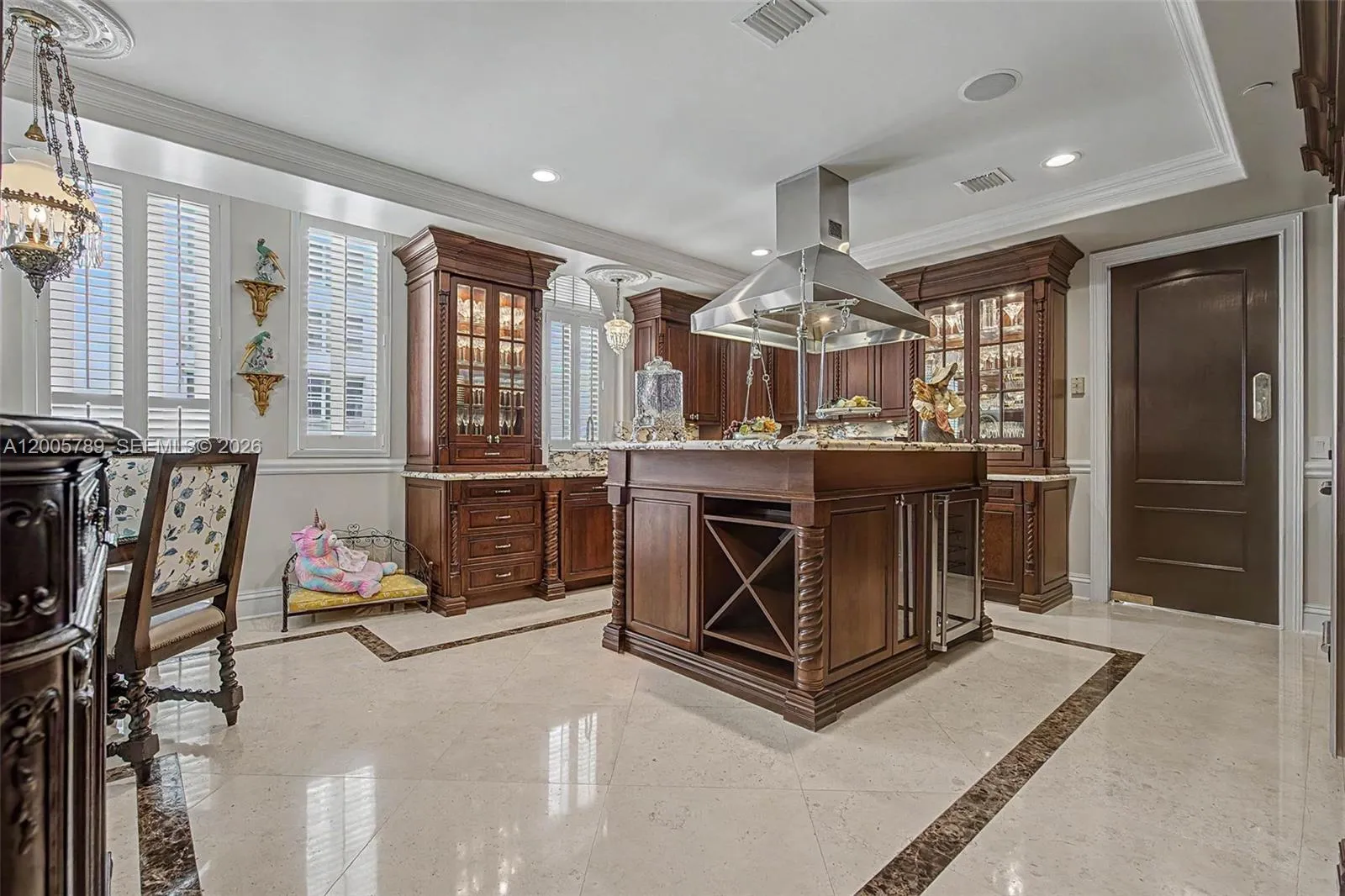 600 Coral Way 5, Coral Gables, Florida 33134, Coral Gables, Florida 33134, 3 Bedrooms Bedrooms, ,3 BathroomsBathrooms,Residential,For Sale,600 Coral Way 5, Coral Gables, Florida 33134,A12005789