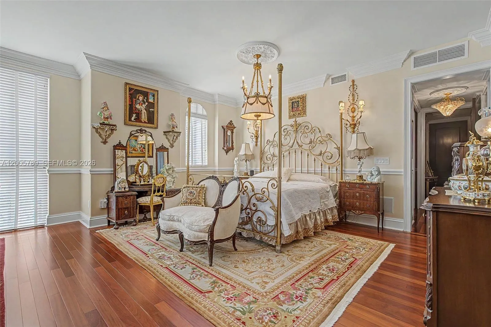 600 Coral Way 5, Coral Gables, Florida 33134, Coral Gables, Florida 33134, 3 Bedrooms Bedrooms, ,3 BathroomsBathrooms,Residential,For Sale,600 Coral Way 5, Coral Gables, Florida 33134,A12005789
