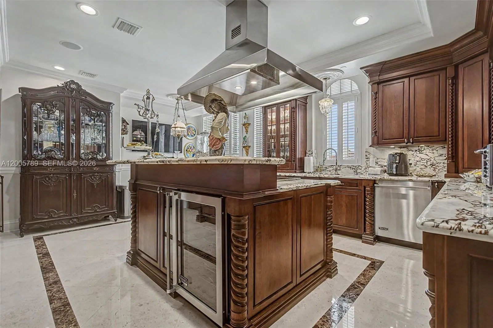 600 Coral Way 5, Coral Gables, Florida 33134, Coral Gables, Florida 33134, 3 Bedrooms Bedrooms, ,3 BathroomsBathrooms,Residential,For Sale,600 Coral Way 5, Coral Gables, Florida 33134,A12005789