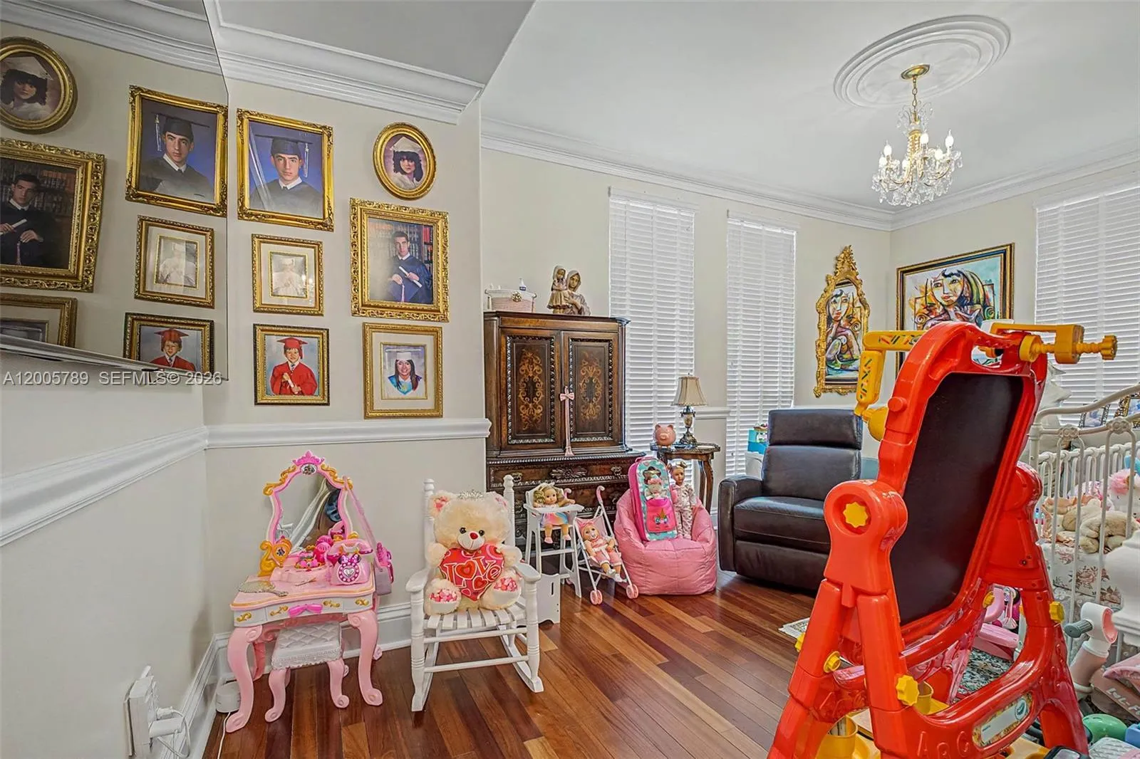 600 Coral Way 5, Coral Gables, Florida 33134, Coral Gables, Florida 33134, 3 Bedrooms Bedrooms, ,3 BathroomsBathrooms,Residential,For Sale,600 Coral Way 5, Coral Gables, Florida 33134,A12005789