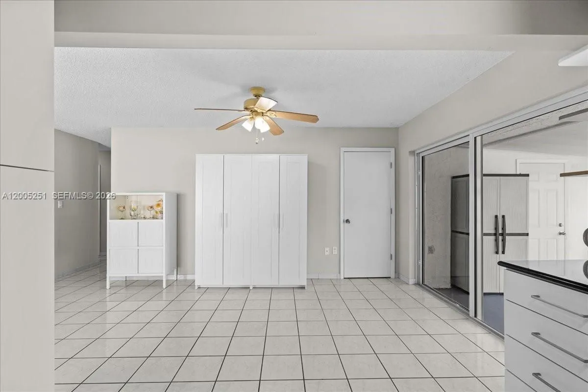 Dining Area Off Kitchen