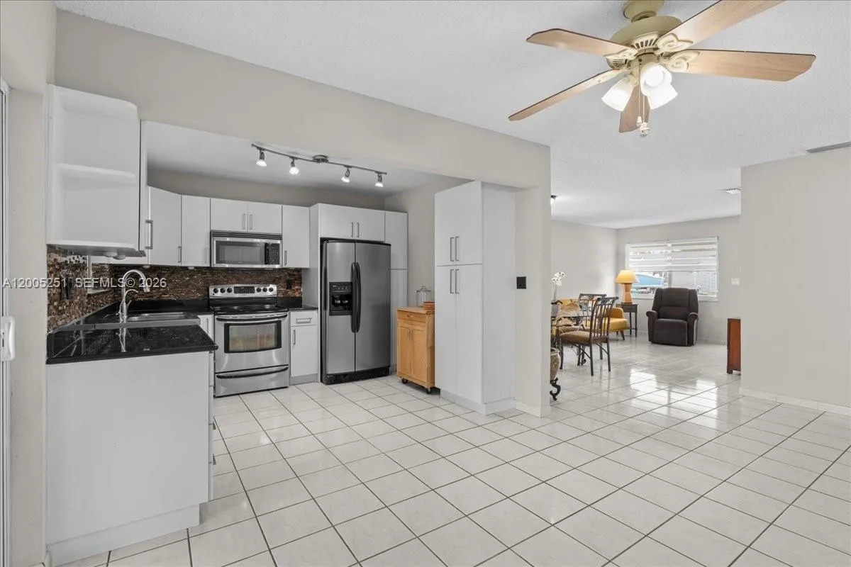 13226 Nw 5th Ter, Miami, Florida 33182, Miami, Florida 33182, 3 Bedrooms Bedrooms, ,2 BathroomsBathrooms,Residential,For Sale,13226 Nw 5th Ter, Miami, Florida 33182,A12005251