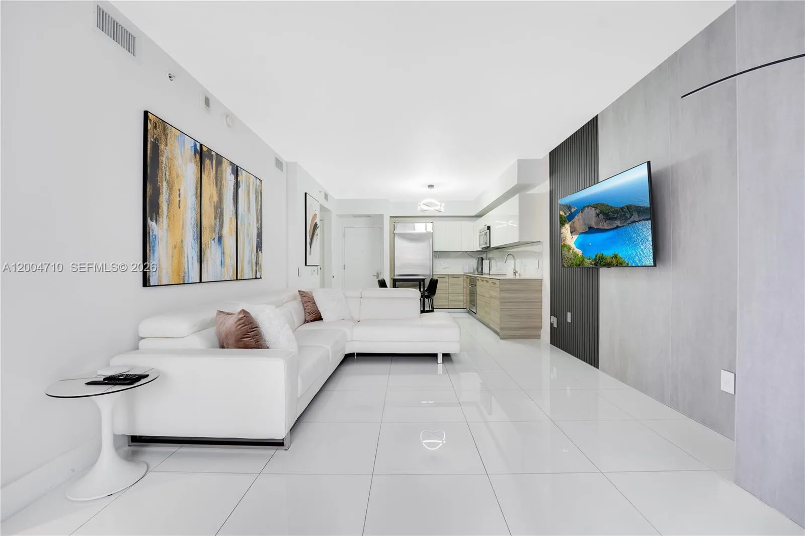 1300 Brickell Bay Dr 706, Miami, Florida 33131, Miami, Florida 33131, 1 Bedroom Bedrooms, ,1 BathroomBathrooms,Residential Lease,For Rent,1300 Brickell Bay Dr 706, Miami, Florida 33131,A12004710