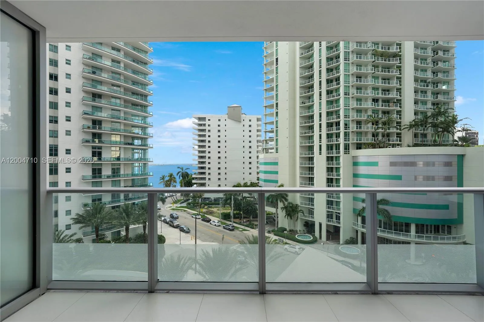 1300 Brickell Bay Dr 706, Miami, Florida 33131, Miami, Florida 33131, 1 Bedroom Bedrooms, ,1 BathroomBathrooms,Residential Lease,For Rent,1300 Brickell Bay Dr 706, Miami, Florida 33131,A12004710