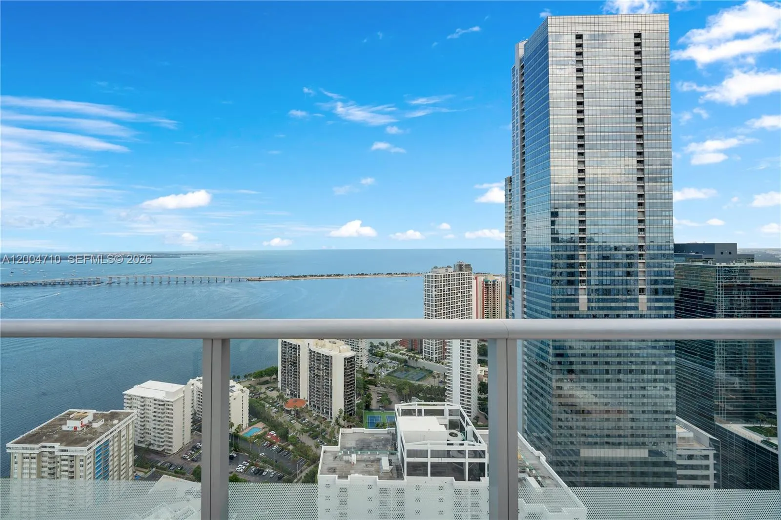 1300 Brickell Bay Dr 706, Miami, Florida 33131, Miami, Florida 33131, 1 Bedroom Bedrooms, ,1 BathroomBathrooms,Residential Lease,For Rent,1300 Brickell Bay Dr 706, Miami, Florida 33131,A12004710