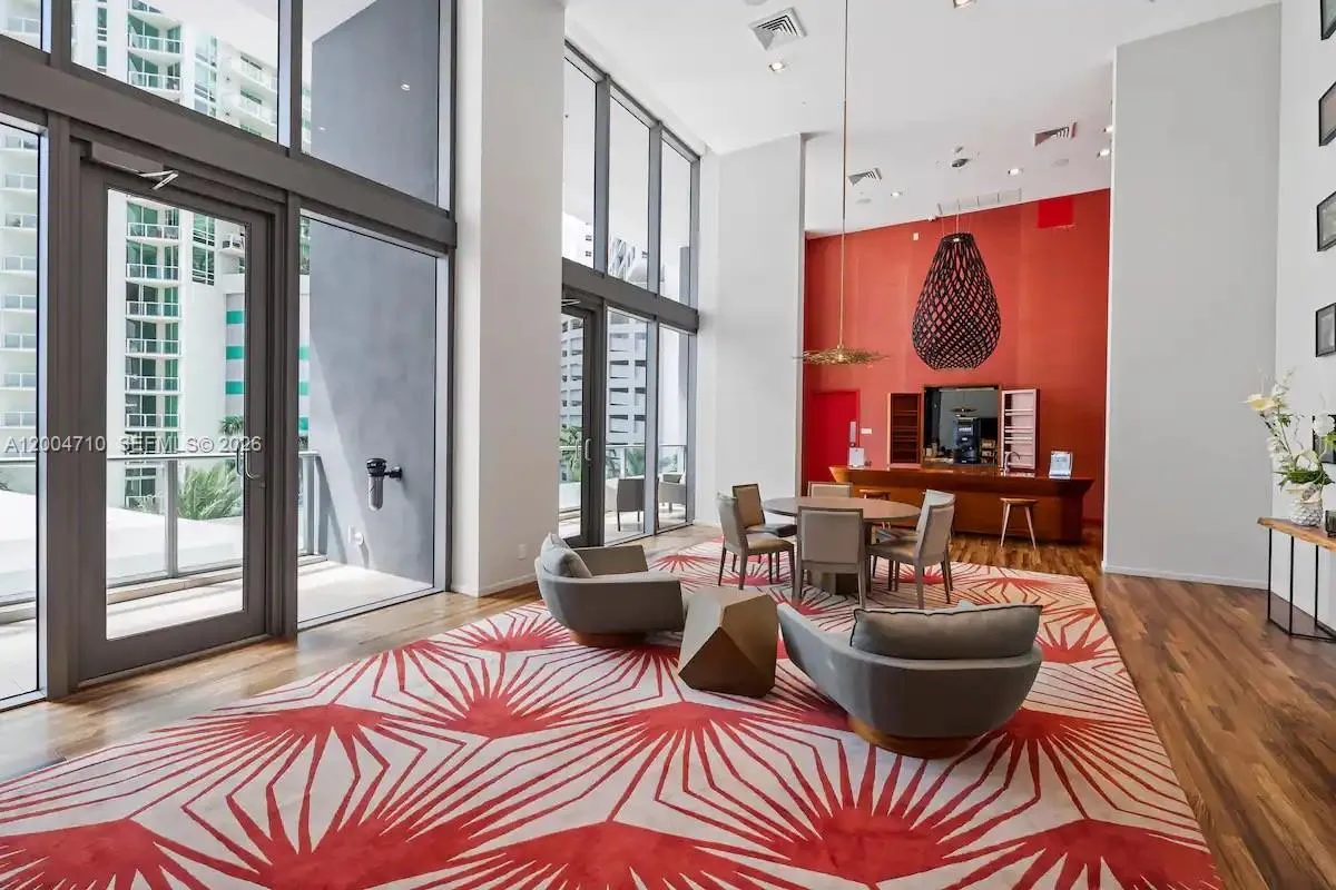 1300 Brickell Bay Dr 706, Miami, Florida 33131, Miami, Florida 33131, 1 Bedroom Bedrooms, ,1 BathroomBathrooms,Residential Lease,For Rent,1300 Brickell Bay Dr 706, Miami, Florida 33131,A12004710