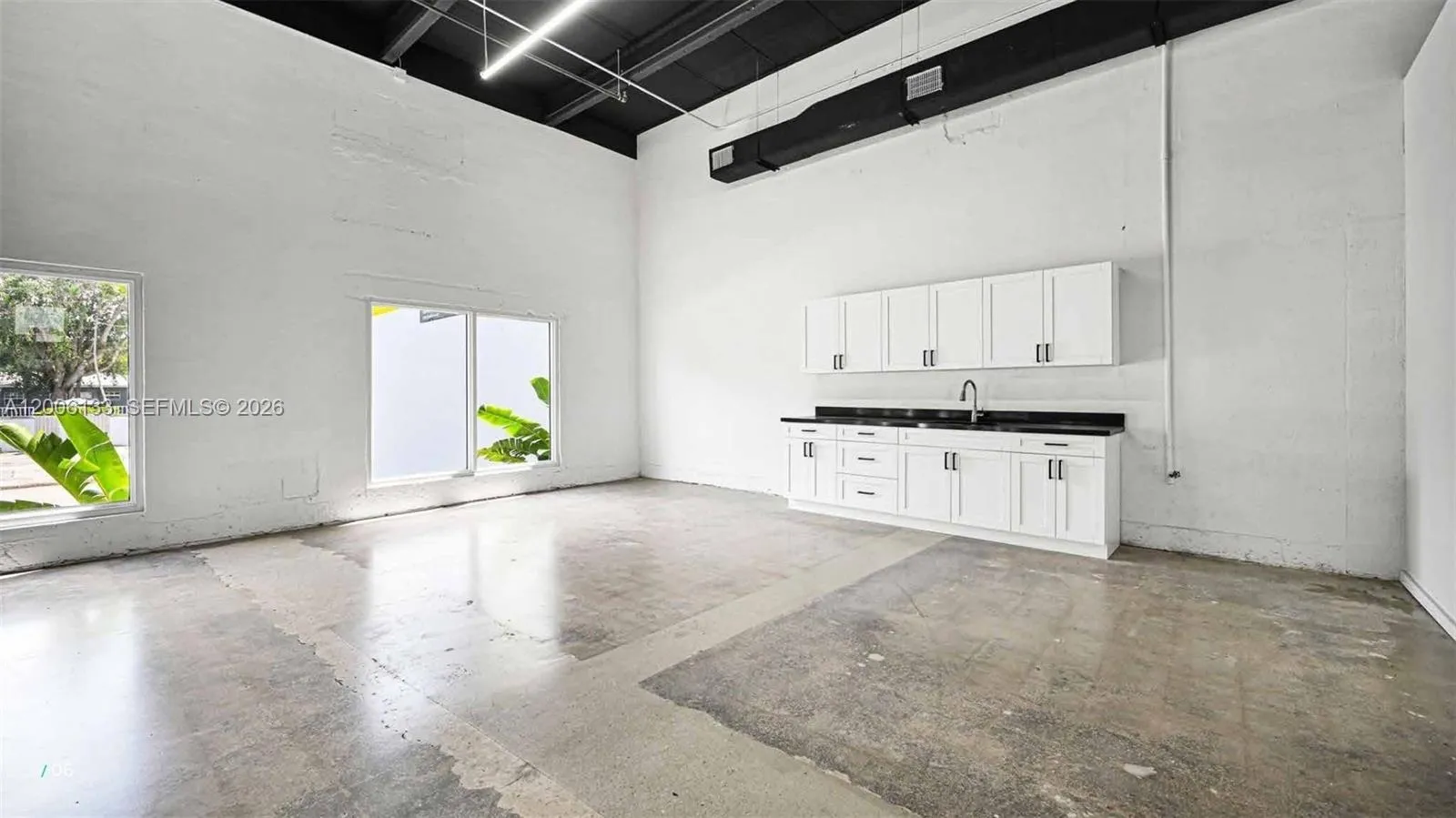 6800 Ne 4th Ct, Miami, Florida 33138, Miami, Florida 33138, ,Commercial Lease,For Rent,6800 Ne 4th Ct, Miami, Florida 33138,A12006133