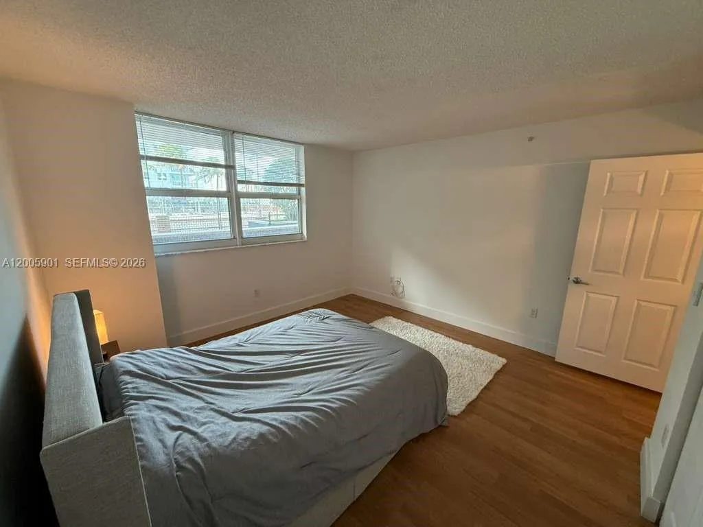 1155 Brickell Bay Dr 606, Miami, Florida 33131, Miami, Florida 33131, 1 Bedroom Bedrooms, ,1 BathroomBathrooms,Residential Lease,For Rent,1155 Brickell Bay Dr 606, Miami, Florida 33131,A12005901