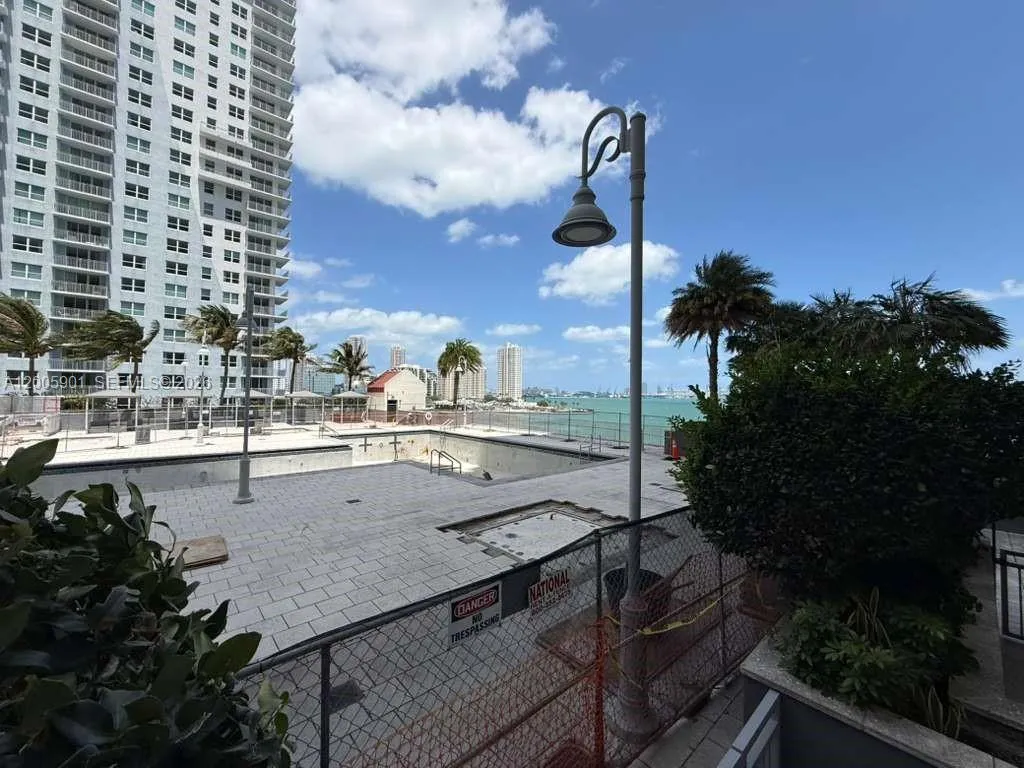 1155 Brickell Bay Dr 606, Miami, Florida 33131, Miami, Florida 33131, 1 Bedroom Bedrooms, ,1 BathroomBathrooms,Residential Lease,For Rent,1155 Brickell Bay Dr 606, Miami, Florida 33131,A12005901