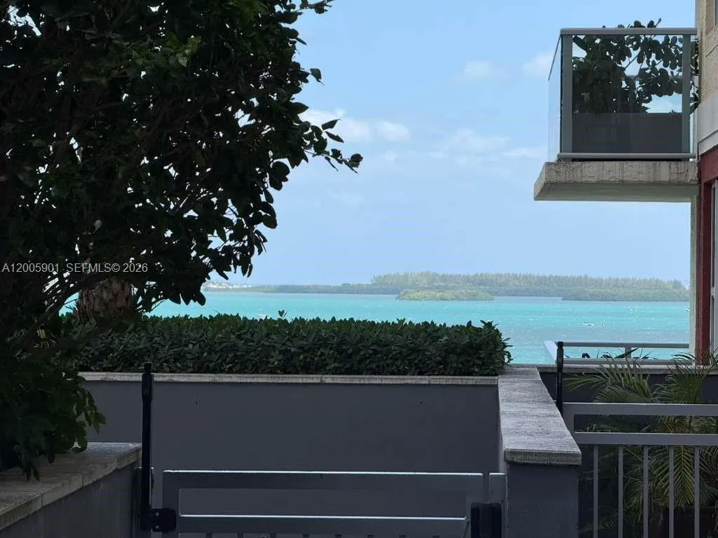 1155 Brickell Bay Dr 606, Miami, Florida 33131, Miami, Florida 33131, 1 Bedroom Bedrooms, ,1 BathroomBathrooms,Residential Lease,For Rent,1155 Brickell Bay Dr 606, Miami, Florida 33131,A12005901