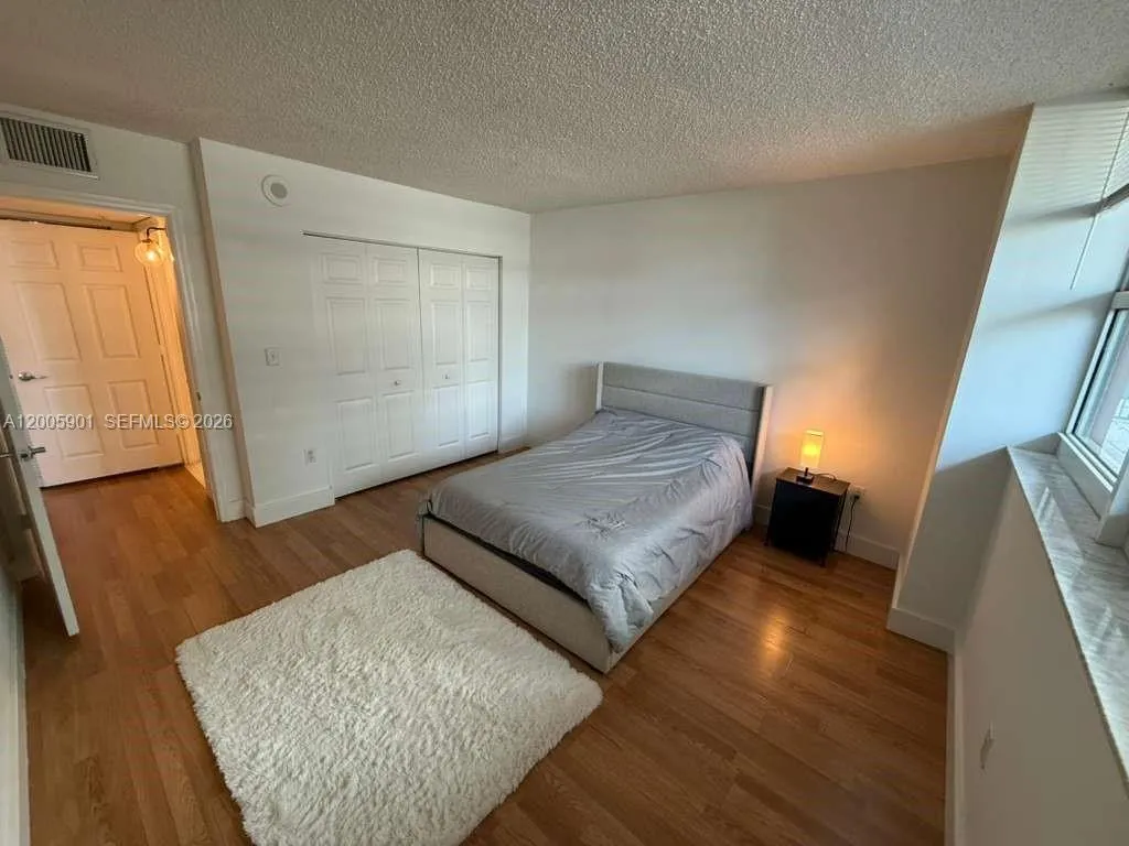 1155 Brickell Bay Dr 606, Miami, Florida 33131, Miami, Florida 33131, 1 Bedroom Bedrooms, ,1 BathroomBathrooms,Residential Lease,For Rent,1155 Brickell Bay Dr 606, Miami, Florida 33131,A12005901