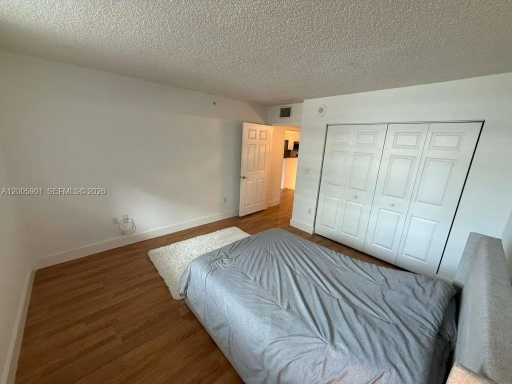 1155 Brickell Bay Dr 606, Miami, Florida 33131, Miami, Florida 33131, 1 Bedroom Bedrooms, ,1 BathroomBathrooms,Residential Lease,For Rent,1155 Brickell Bay Dr 606, Miami, Florida 33131,A12005901