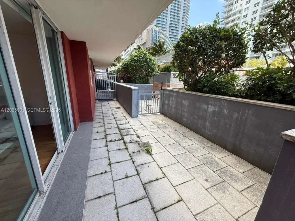 1155 Brickell Bay Dr 606, Miami, Florida 33131, Miami, Florida 33131, 1 Bedroom Bedrooms, ,1 BathroomBathrooms,Residential Lease,For Rent,1155 Brickell Bay Dr 606, Miami, Florida 33131,A12005901