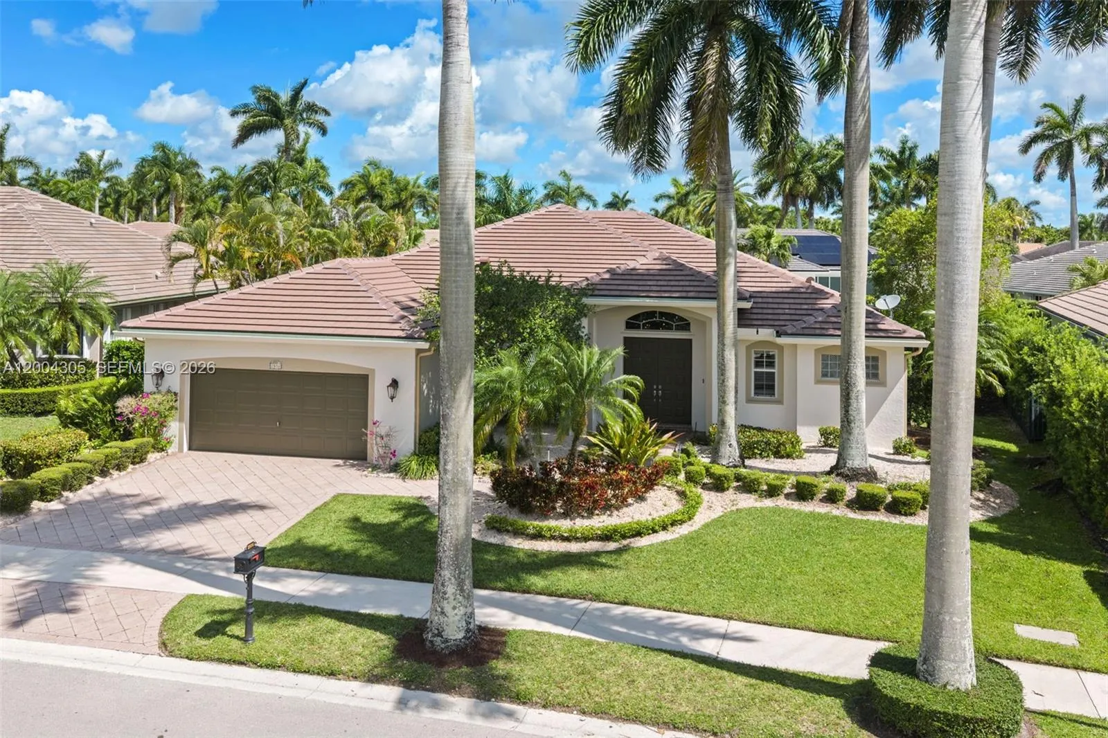 2556 Eagle Run Ln, Weston, Florida 33327, Weston, Florida 33327, 4 Bedrooms Bedrooms, ,3 BathroomsBathrooms,Residential,For Sale,2556 Eagle Run Ln, Weston, Florida 33327,A12004305