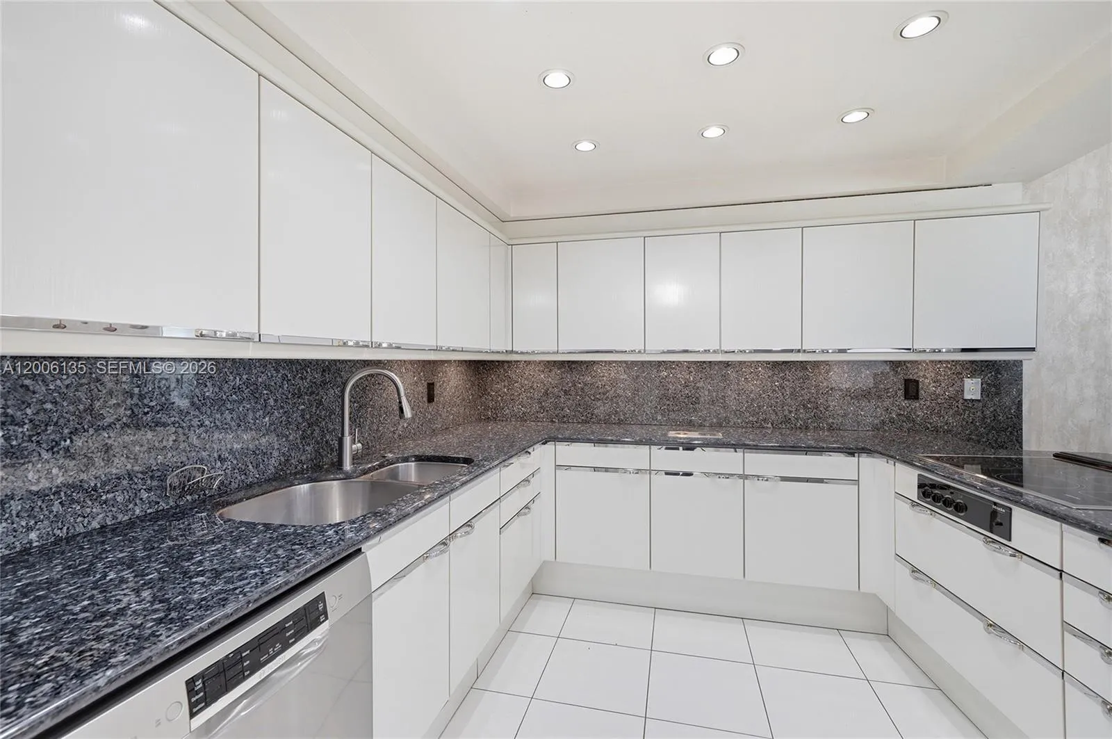 9801 Collins Ave 14d, Bal Harbour, Florida 33154, Bal Harbour, Florida 33154, 2 Bedrooms Bedrooms, ,2 BathroomsBathrooms,Residential,For Sale,9801 Collins Ave 14d, Bal Harbour, Florida 33154,A12006135