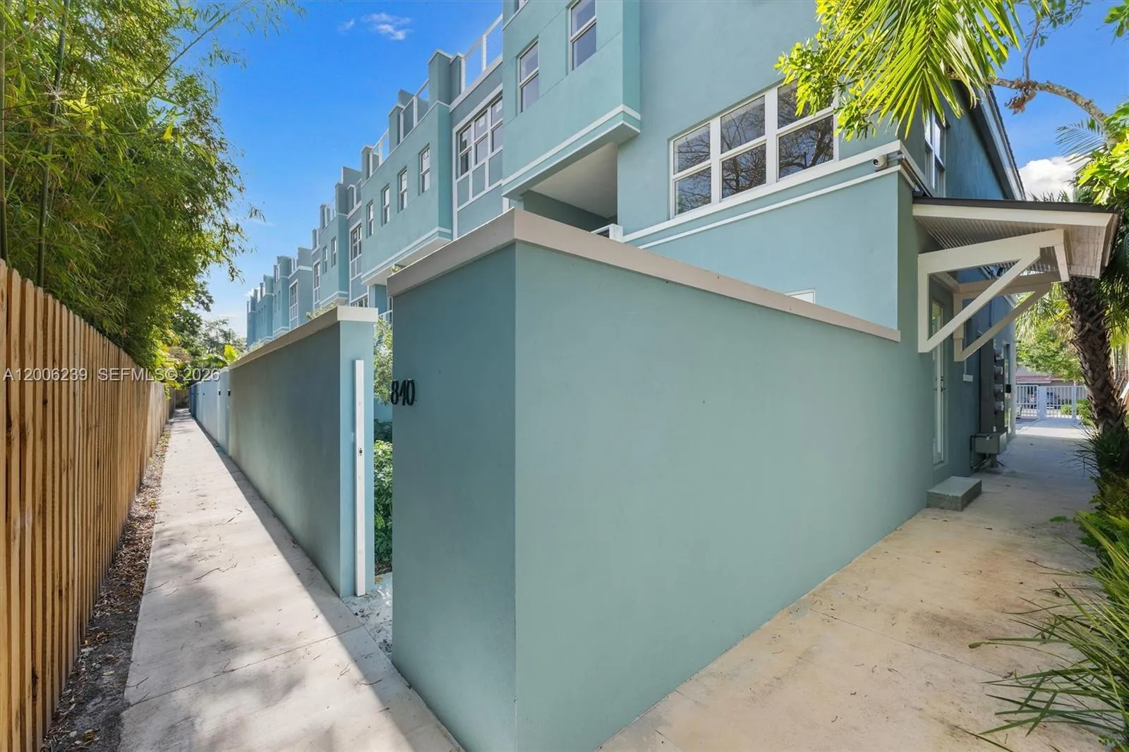 824 Se 12th Ct 840, Fort Lauderdale, Florida 33316, Fort Lauderdale, Florida 33316, 3 Bedrooms Bedrooms, ,2 BathroomsBathrooms,Residential Lease,For Rent,824 Se 12th Ct 840, Fort Lauderdale, Florida 33316,A12006239