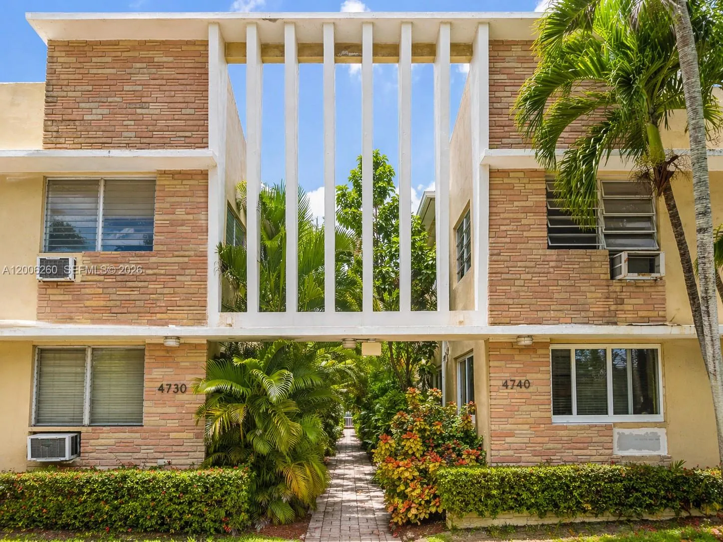 4740 Pine Tree Dr 20, Miami Beach, Florida 33140, Miami Beach, Florida 33140, 1 Bedroom Bedrooms, ,1 BathroomBathrooms,Residential,For Sale,4740 Pine Tree Dr 20, Miami Beach, Florida 33140,A12006260