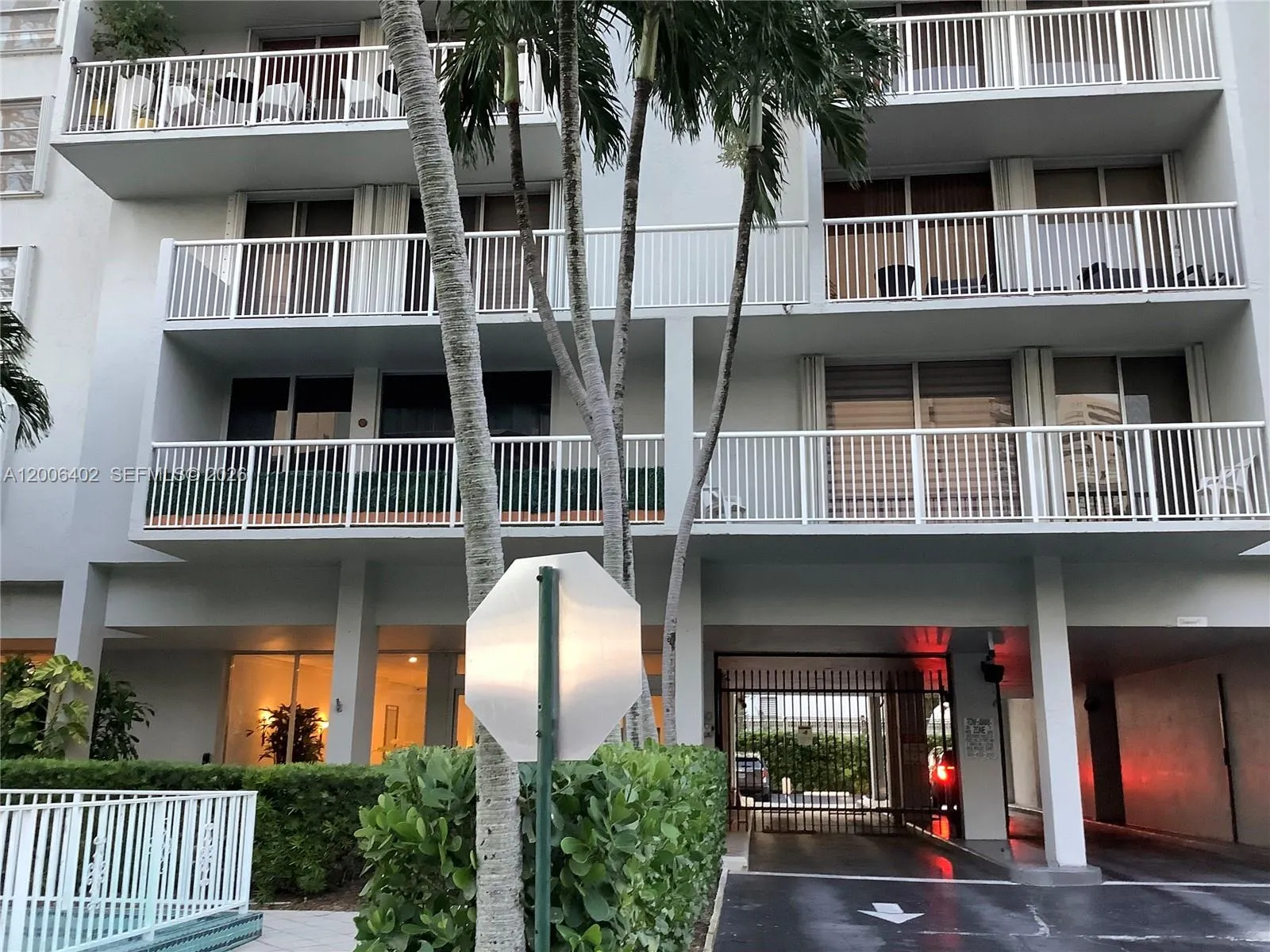 150 Se 25th Rd 14h, Miami, Florida 33129, Miami, Florida 33129, 1 Bedroom Bedrooms, ,1 BathroomBathrooms,Residential Lease,For Rent,150 Se 25th Rd 14h, Miami, Florida 33129,A12006402