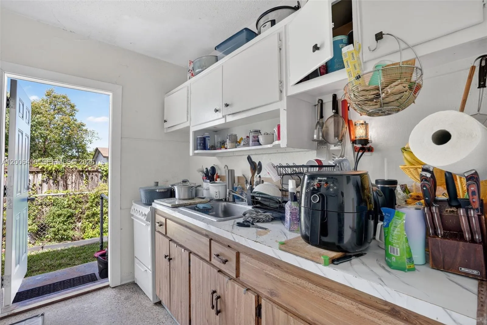 2100 Nw 24th St, Miami, Florida 33142, Miami, Florida 33142, ,Residential Income,For Sale,2100 Nw 24th St, Miami, Florida 33142,A12006450