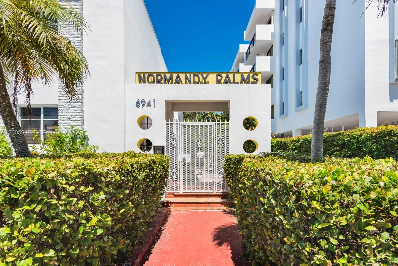 6941 Bay Dr B3, Miami Beach, Florida 33141, Miami Beach, Florida 33141, 1 Bedroom Bedrooms, ,1 BathroomBathrooms,Residential,For Sale,6941 Bay Dr B3, Miami Beach, Florida 33141,A12005945