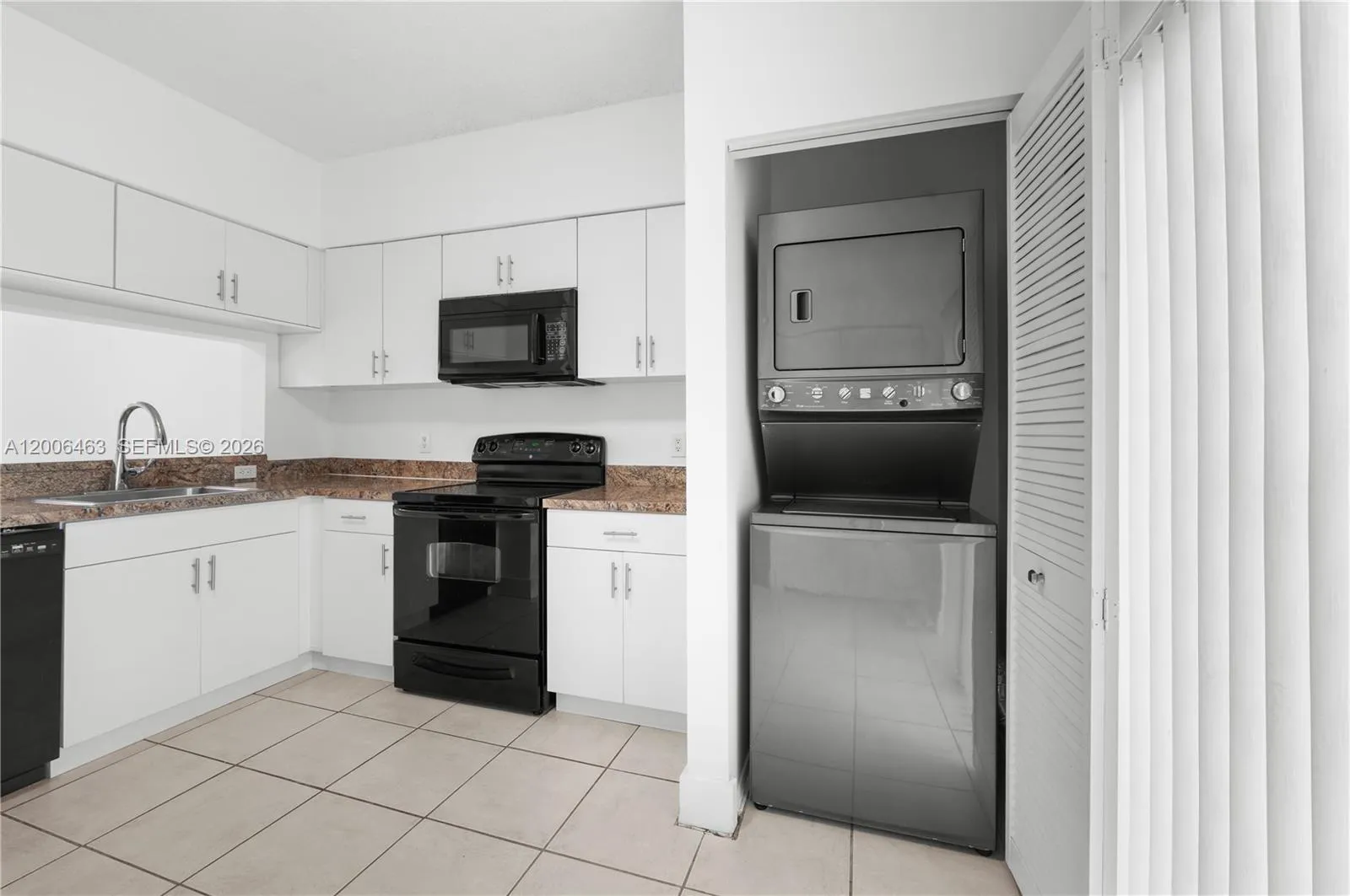 40 Simonton Cir 40, Weston, Florida 33326, Weston, Florida 33326, 2 Bedrooms Bedrooms, ,1 BathroomBathrooms,Residential,For Sale,40 Simonton Cir 40, Weston, Florida 33326,A12006463