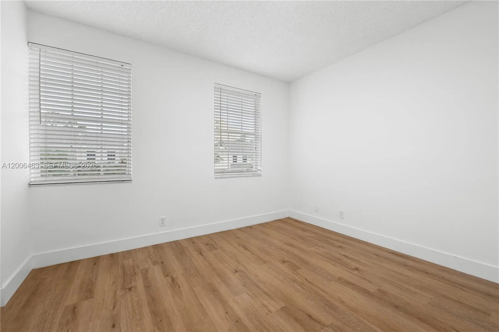40 Simonton Cir 40, Weston, Florida 33326, Weston, Florida 33326, 2 Bedrooms Bedrooms, ,1 BathroomBathrooms,Residential,For Sale,40 Simonton Cir 40, Weston, Florida 33326,A12006463