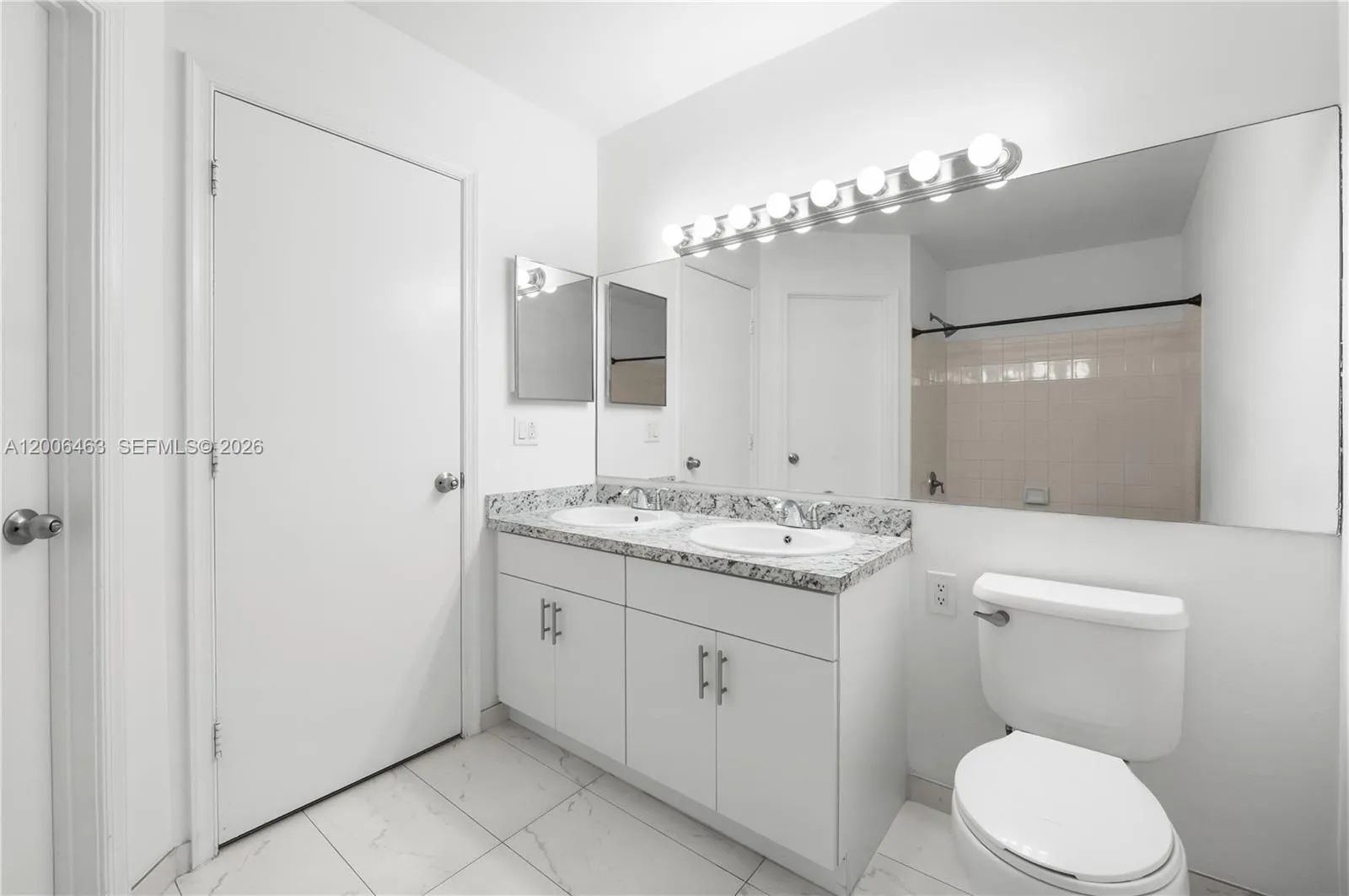 40 Simonton Cir 40, Weston, Florida 33326, Weston, Florida 33326, 2 Bedrooms Bedrooms, ,1 BathroomBathrooms,Residential,For Sale,40 Simonton Cir 40, Weston, Florida 33326,A12006463