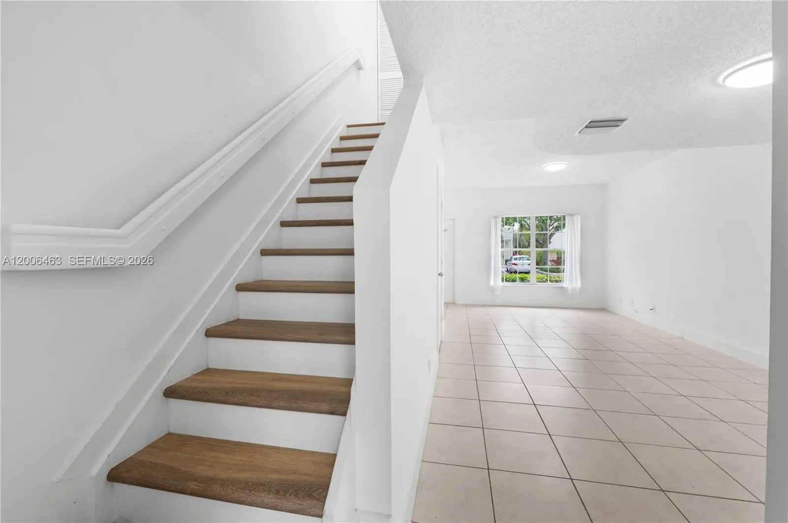 40 Simonton Cir 40, Weston, Florida 33326, Weston, Florida 33326, 2 Bedrooms Bedrooms, ,1 BathroomBathrooms,Residential,For Sale,40 Simonton Cir 40, Weston, Florida 33326,A12006463