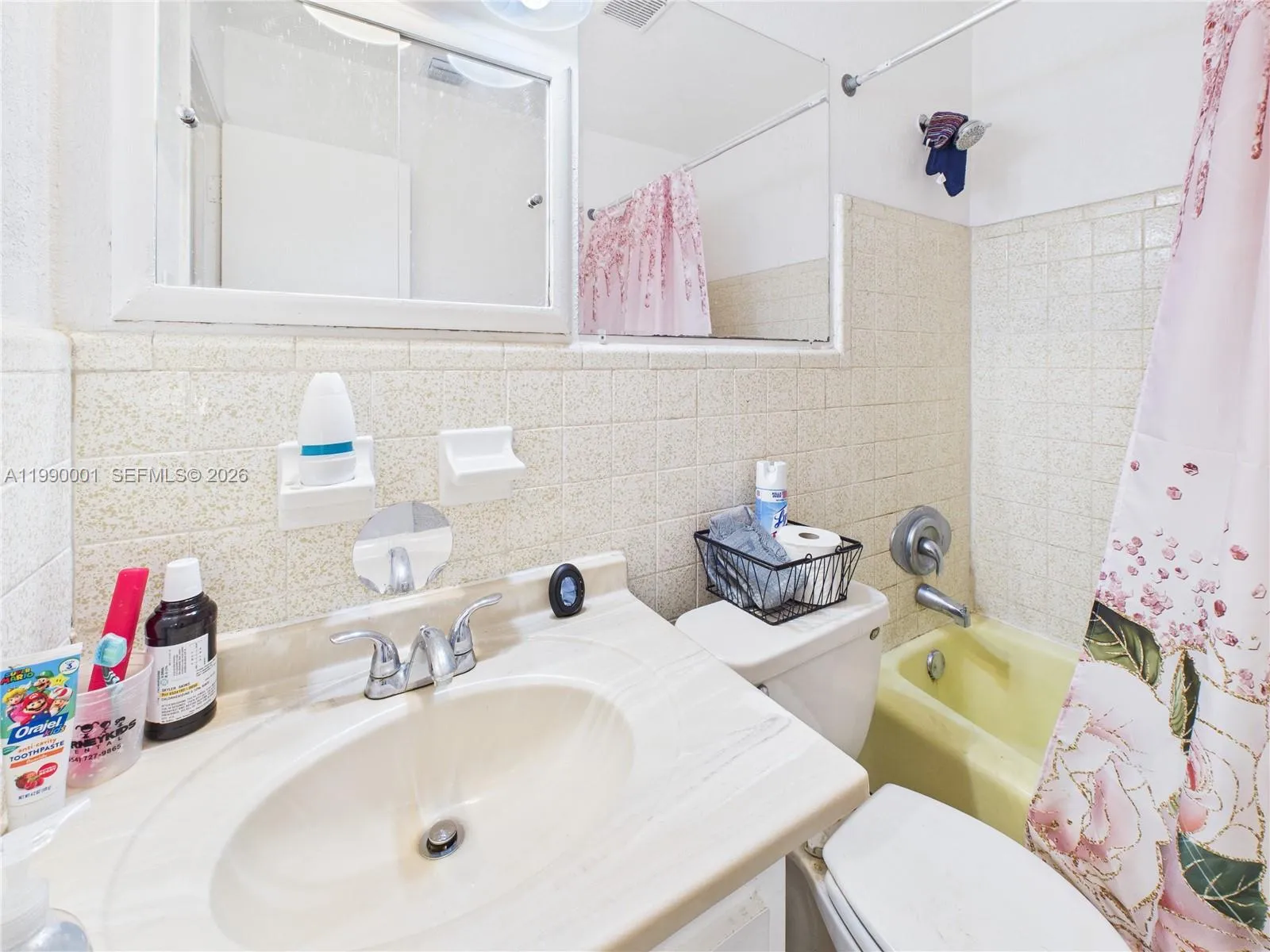 1713 Sw 11th Ct, Fort Lauderdale, Florida 33312, Fort Lauderdale, Florida 33312, ,Residential Income,For Sale,1713 Sw 11th Ct, Fort Lauderdale, Florida 33312,A11990001
