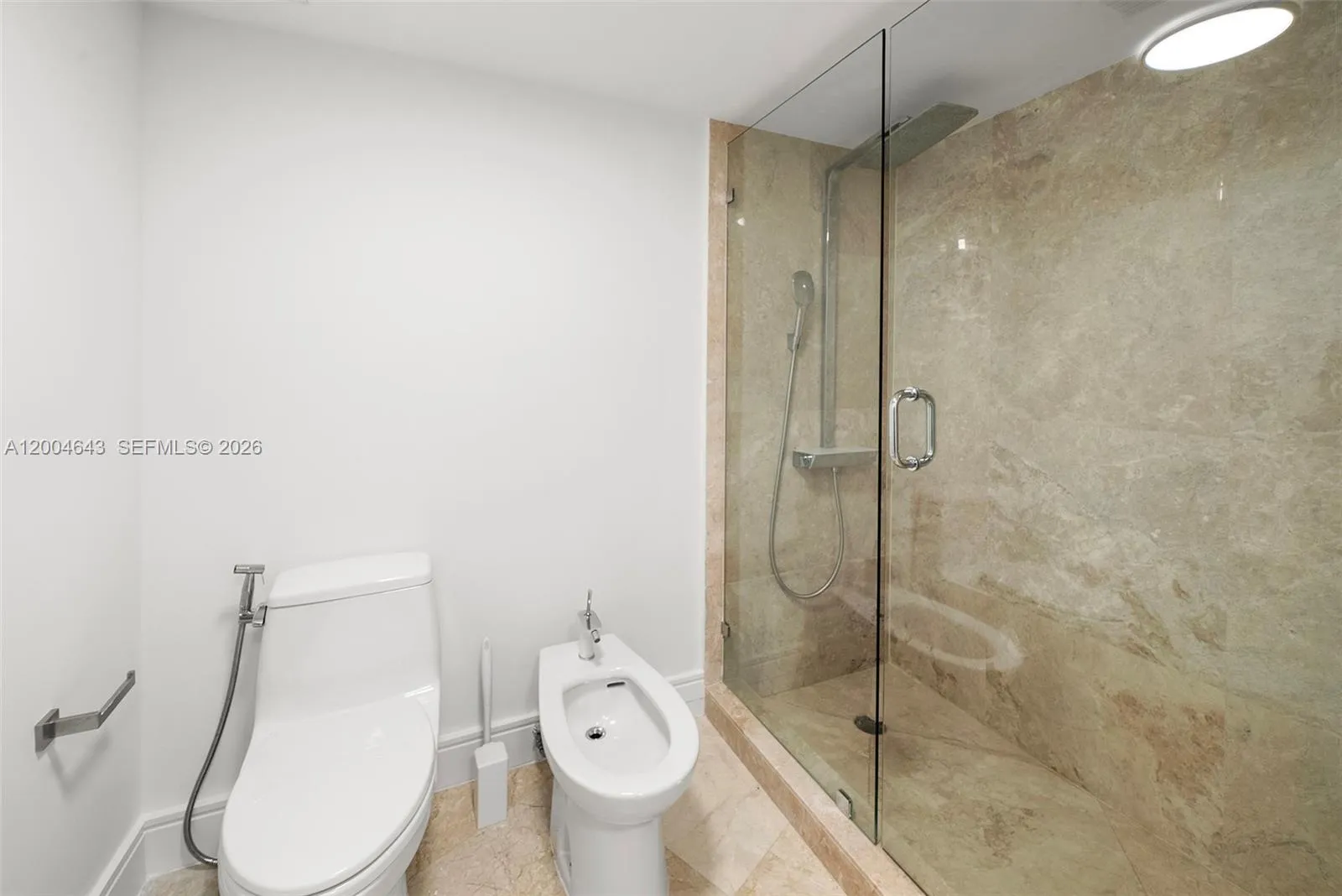 600 Grapetree Dr 3bs, Key Biscayne, Florida 33149, Key Biscayne, Florida 33149, 3 Bedrooms Bedrooms, ,3 BathroomsBathrooms,Residential Lease,For Rent,600 Grapetree Dr 3bs, Key Biscayne, Florida 33149,A12004643