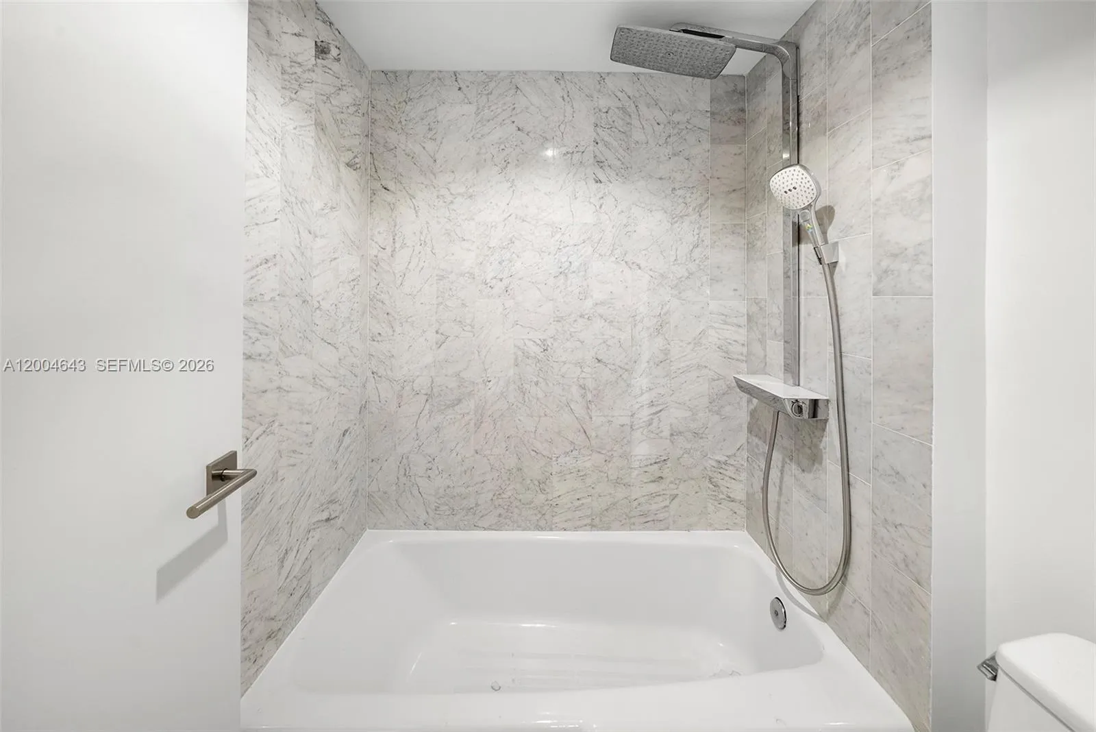 600 Grapetree Dr 3bs, Key Biscayne, Florida 33149, Key Biscayne, Florida 33149, 3 Bedrooms Bedrooms, ,3 BathroomsBathrooms,Residential Lease,For Rent,600 Grapetree Dr 3bs, Key Biscayne, Florida 33149,A12004643