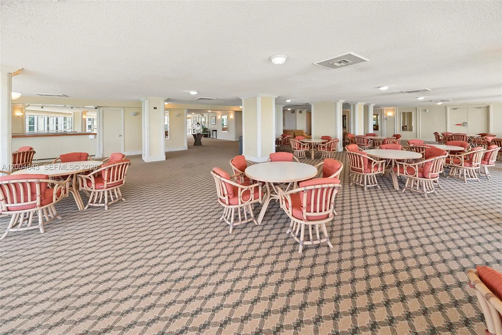 600 Grapetree Dr 3bs, Key Biscayne, Florida 33149, Key Biscayne, Florida 33149, 3 Bedrooms Bedrooms, ,3 BathroomsBathrooms,Residential Lease,For Rent,600 Grapetree Dr 3bs, Key Biscayne, Florida 33149,A12004643