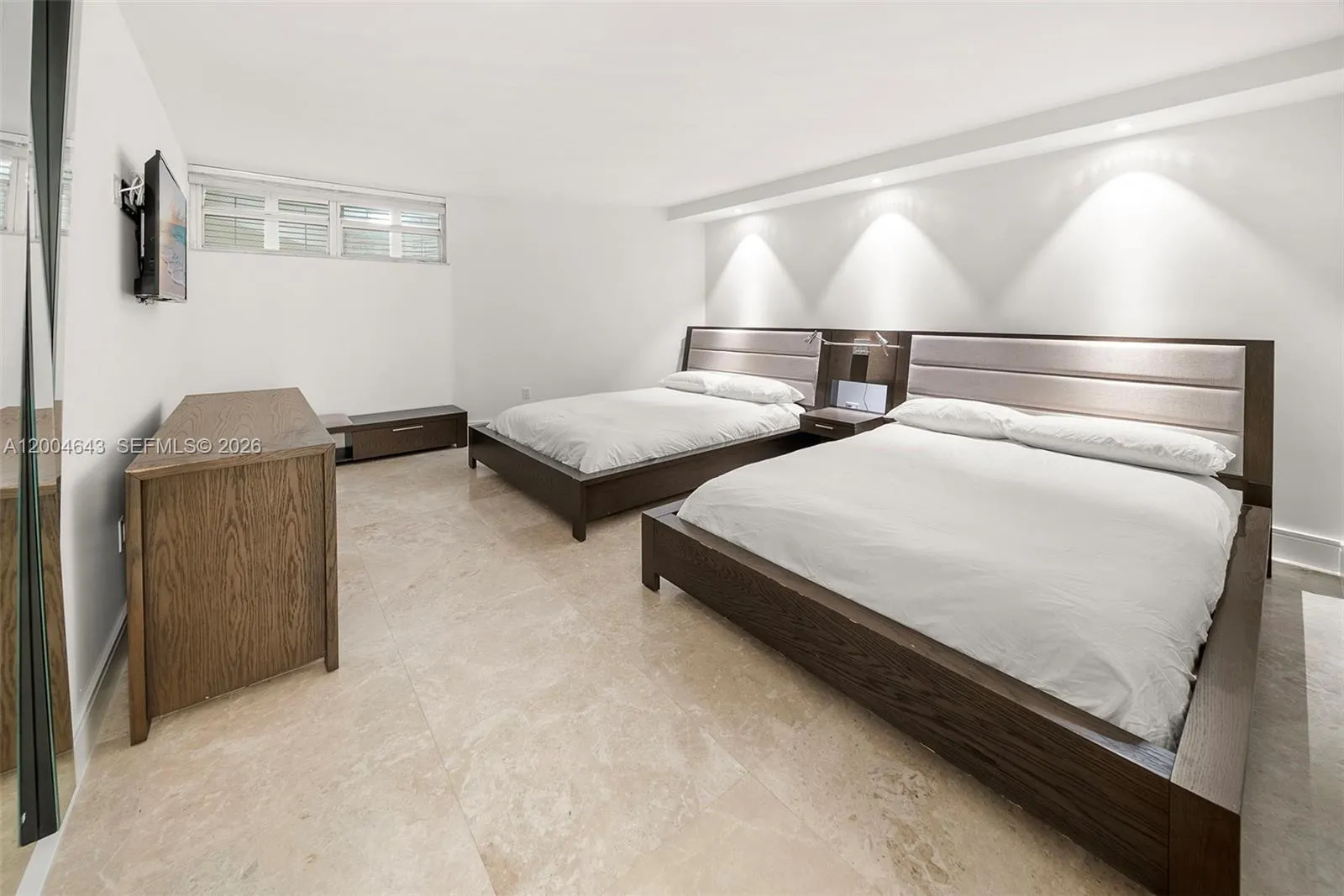 600 Grapetree Dr 3bs, Key Biscayne, Florida 33149, Key Biscayne, Florida 33149, 3 Bedrooms Bedrooms, ,3 BathroomsBathrooms,Residential Lease,For Rent,600 Grapetree Dr 3bs, Key Biscayne, Florida 33149,A12004643