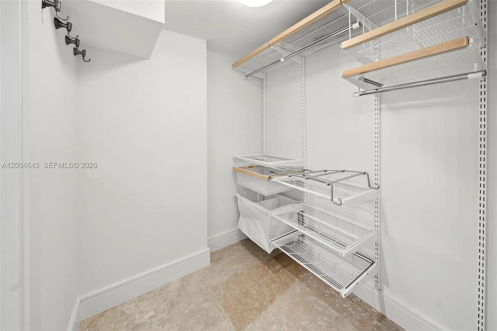 600 Grapetree Dr 3bs, Key Biscayne, Florida 33149, Key Biscayne, Florida 33149, 3 Bedrooms Bedrooms, ,3 BathroomsBathrooms,Residential Lease,For Rent,600 Grapetree Dr 3bs, Key Biscayne, Florida 33149,A12004643