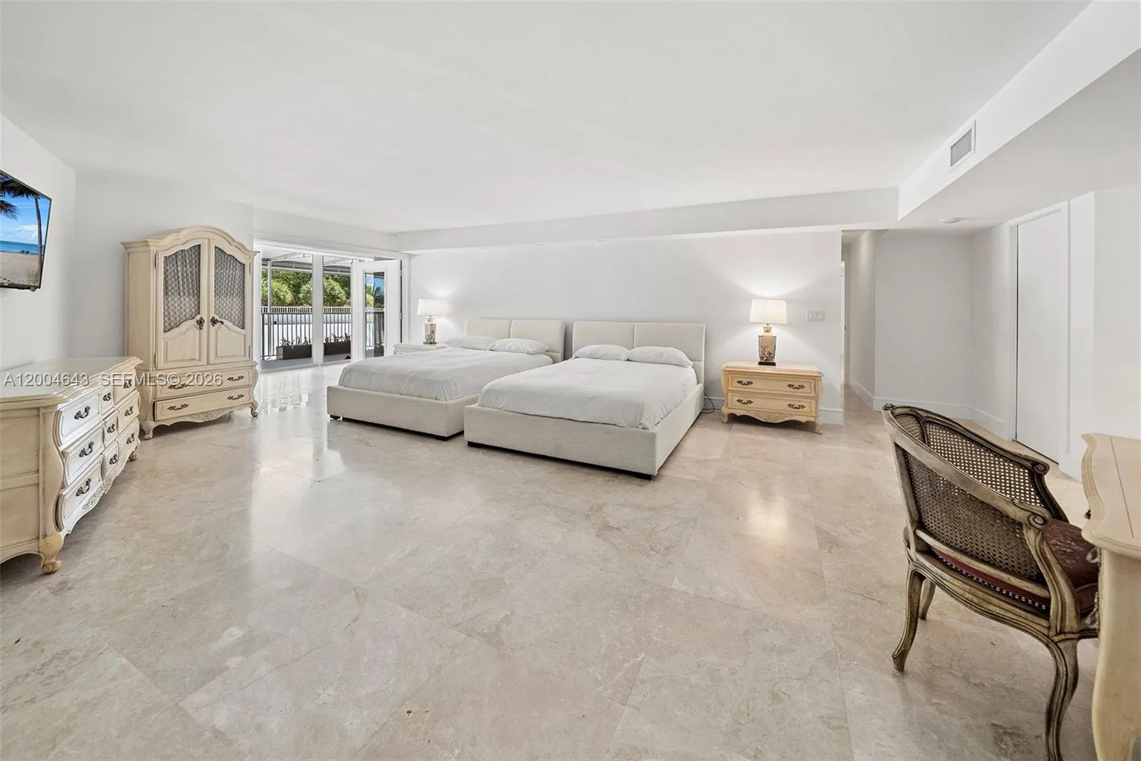 600 Grapetree Dr 3bs, Key Biscayne, Florida 33149, Key Biscayne, Florida 33149, 3 Bedrooms Bedrooms, ,3 BathroomsBathrooms,Residential Lease,For Rent,600 Grapetree Dr 3bs, Key Biscayne, Florida 33149,A12004643