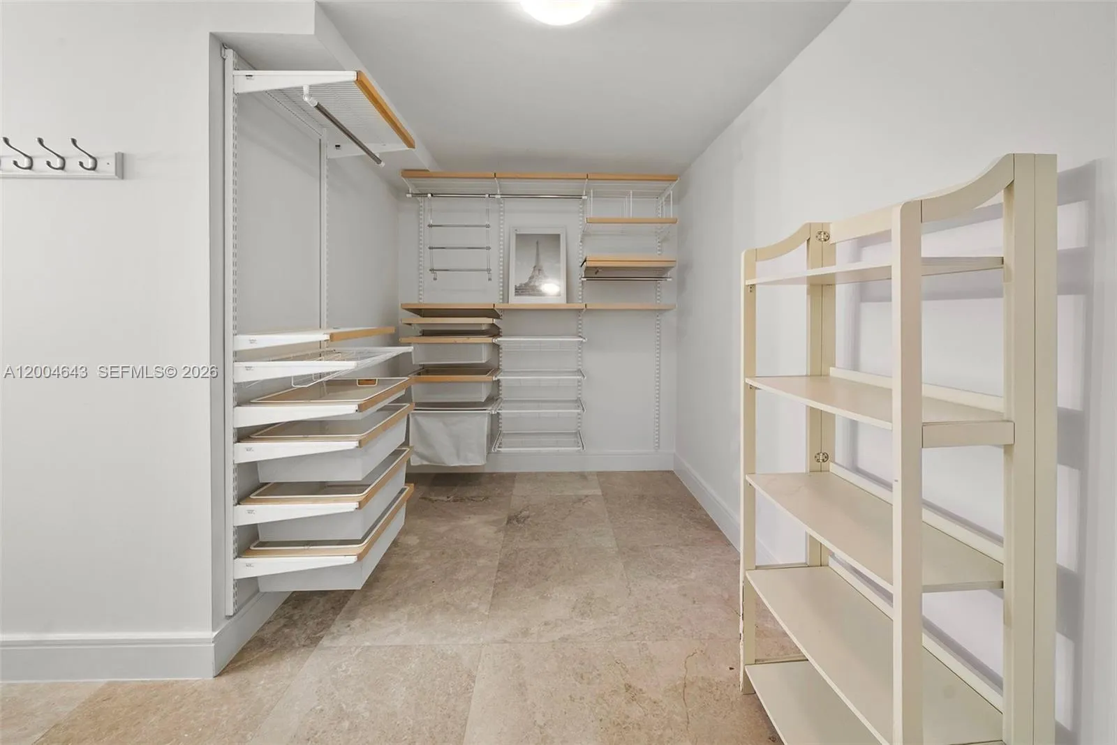 600 Grapetree Dr 3bs, Key Biscayne, Florida 33149, Key Biscayne, Florida 33149, 3 Bedrooms Bedrooms, ,3 BathroomsBathrooms,Residential Lease,For Rent,600 Grapetree Dr 3bs, Key Biscayne, Florida 33149,A12004643