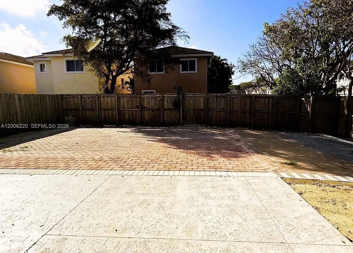 390 Ne 35th Ave, Homestead, Florida 33033, Homestead, Florida 33033, 3 Bedrooms Bedrooms, ,2 BathroomsBathrooms,Residential,For Sale,390 Ne 35th Ave, Homestead, Florida 33033,A12006220