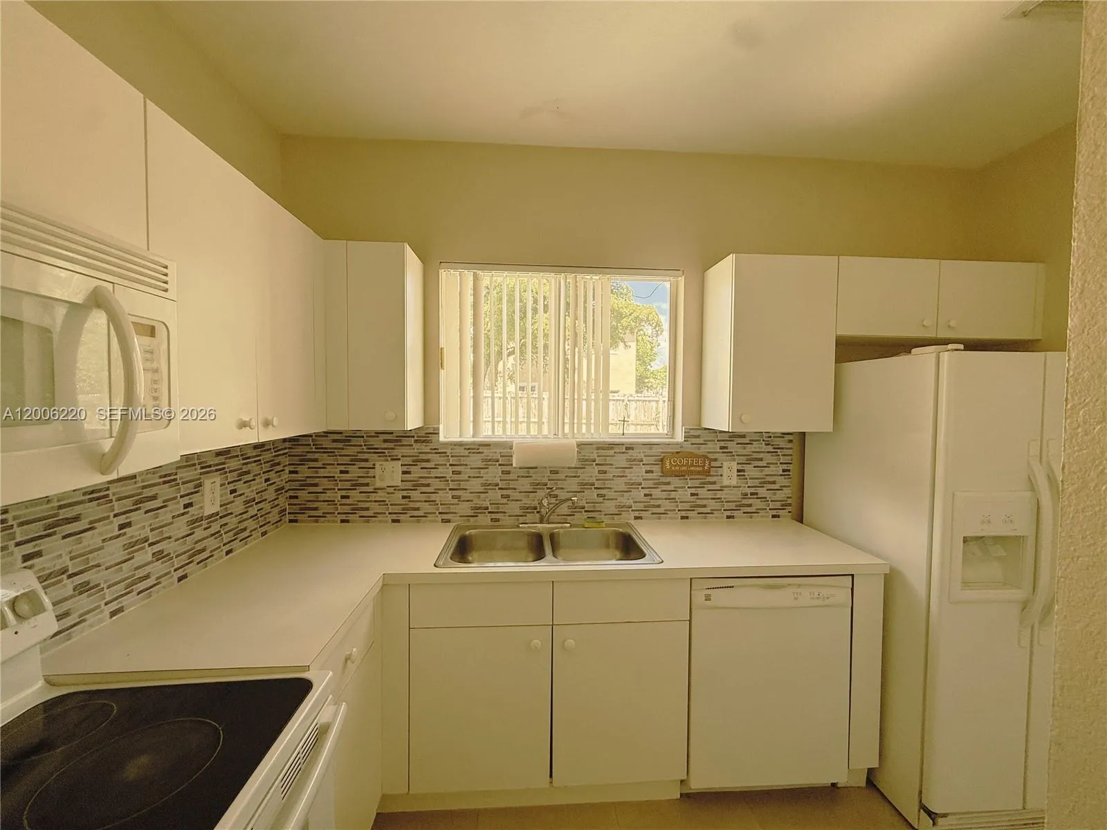 390 Ne 35th Ave, Homestead, Florida 33033, Homestead, Florida 33033, 3 Bedrooms Bedrooms, ,2 BathroomsBathrooms,Residential,For Sale,390 Ne 35th Ave, Homestead, Florida 33033,A12006220