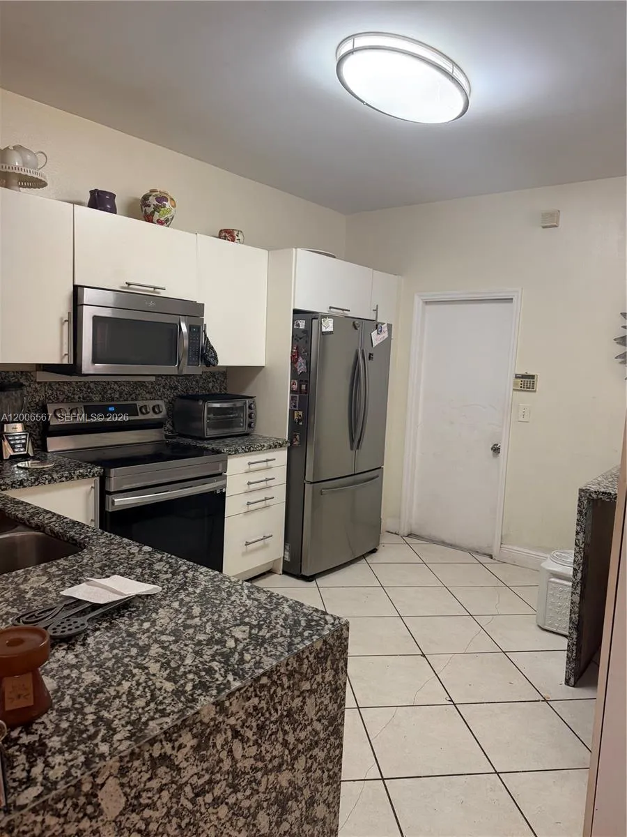 2050 Madeira Dr, Weston, Florida 33327, Weston, Florida 33327, 4 Bedrooms Bedrooms, ,2 BathroomsBathrooms,Residential,For Sale,2050 Madeira Dr, Weston, Florida 33327,A12006567