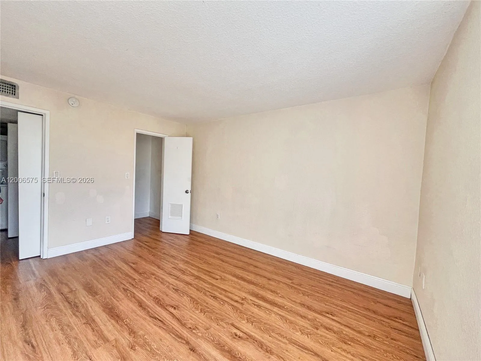 8870 Fontainebleau Blvd 409, Hialeah, Florida 3317, Miami, Florida 33172, 2 Bedrooms Bedrooms, ,1 BathroomBathrooms,Residential Lease,For Rent,8870 Fontainebleau Blvd 409, Hialeah, Florida 3317,A12006575
