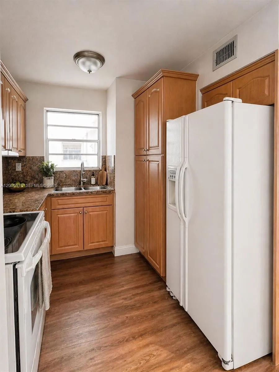 8870 Fontainebleau Blvd 409, Hialeah, Florida 3317, Miami, Florida 33172, 2 Bedrooms Bedrooms, ,1 BathroomBathrooms,Residential Lease,For Rent,8870 Fontainebleau Blvd 409, Hialeah, Florida 3317,A12006575