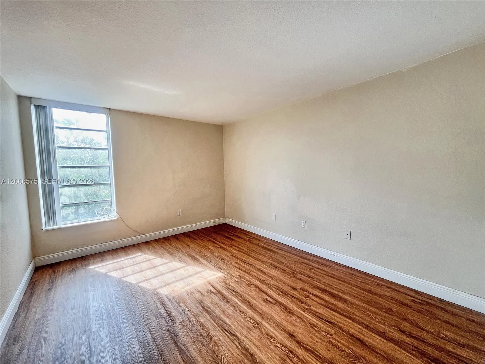 8870 Fontainebleau Blvd 409, Hialeah, Florida 3317, Miami, Florida 33172, 2 Bedrooms Bedrooms, ,1 BathroomBathrooms,Residential Lease,For Rent,8870 Fontainebleau Blvd 409, Hialeah, Florida 3317,A12006575