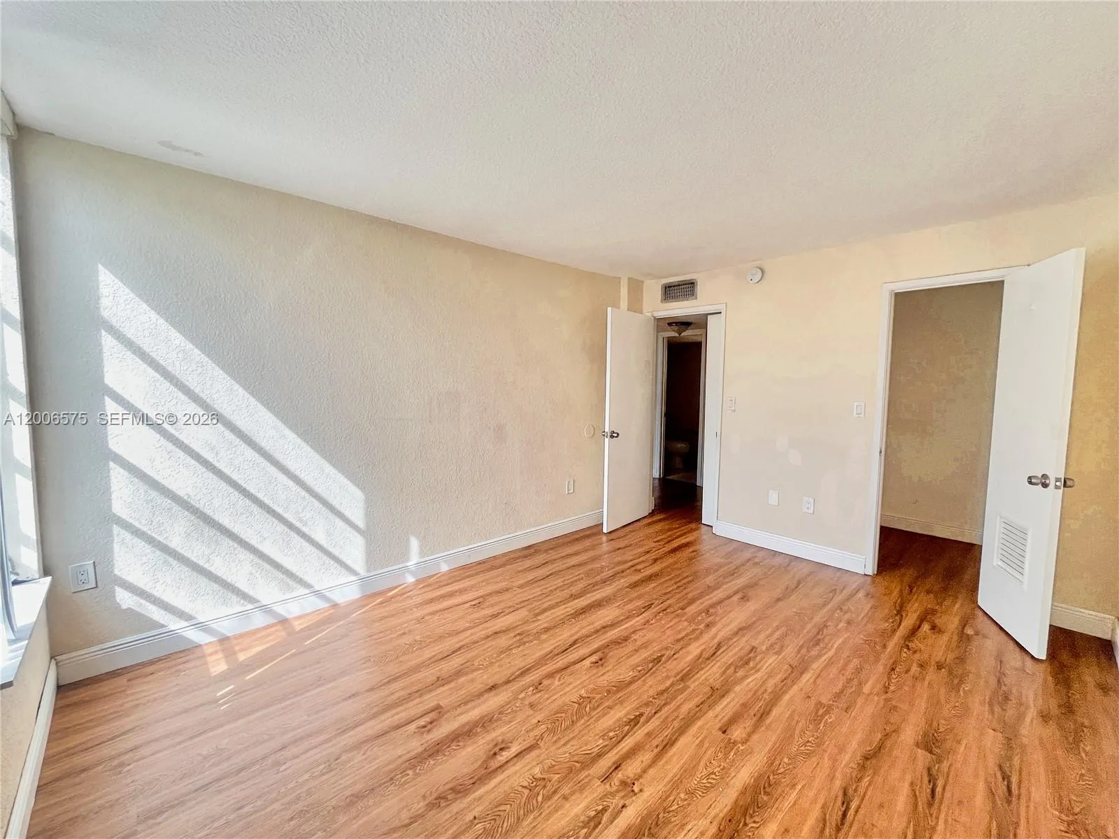 8870 Fontainebleau Blvd 409, Hialeah, Florida 3317, Miami, Florida 33172, 2 Bedrooms Bedrooms, ,1 BathroomBathrooms,Residential Lease,For Rent,8870 Fontainebleau Blvd 409, Hialeah, Florida 3317,A12006575